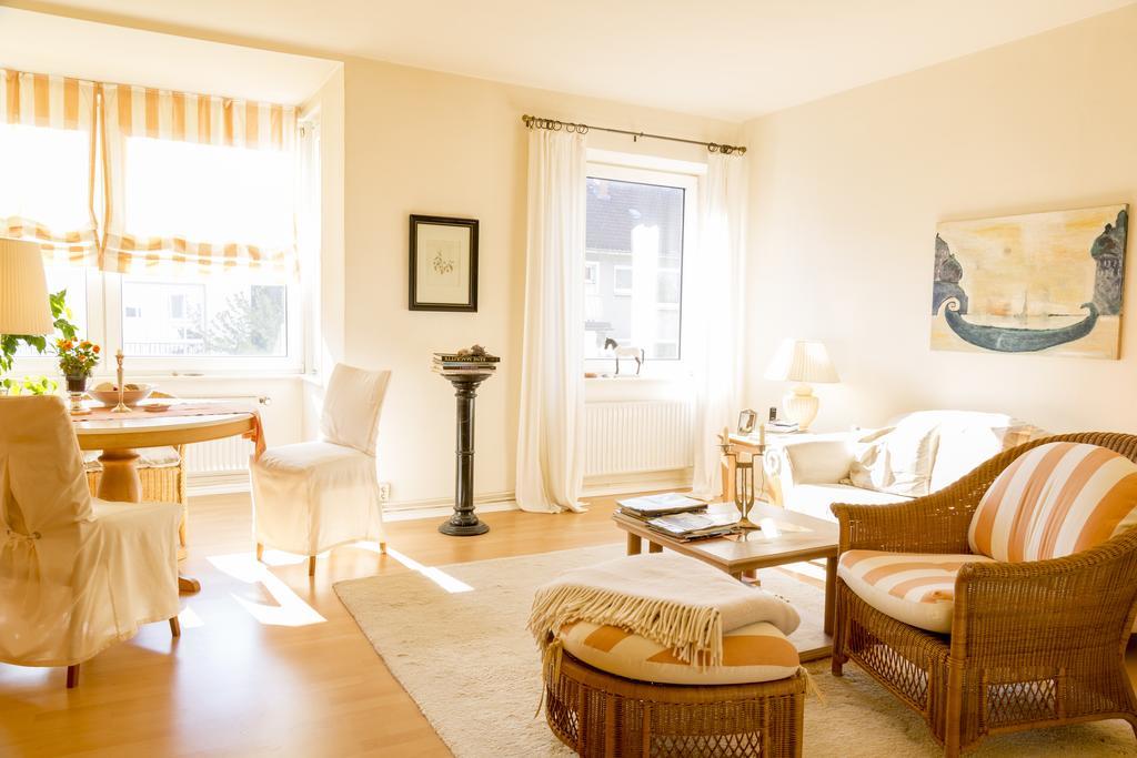 Privatunterkunft Deutsche Messe - Private Apartments&rooms - Agency *
